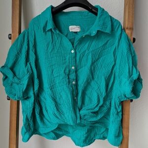Universal Thread Turquoise Button-Down Shirt